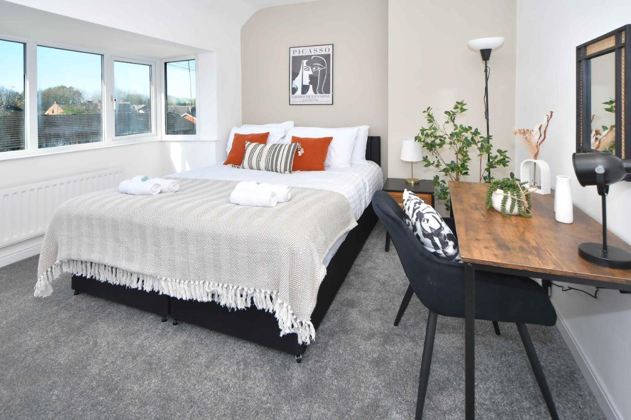 Lily House By Yourstays - Cosy 3 Bedroom House In Крю Екстериор снимка