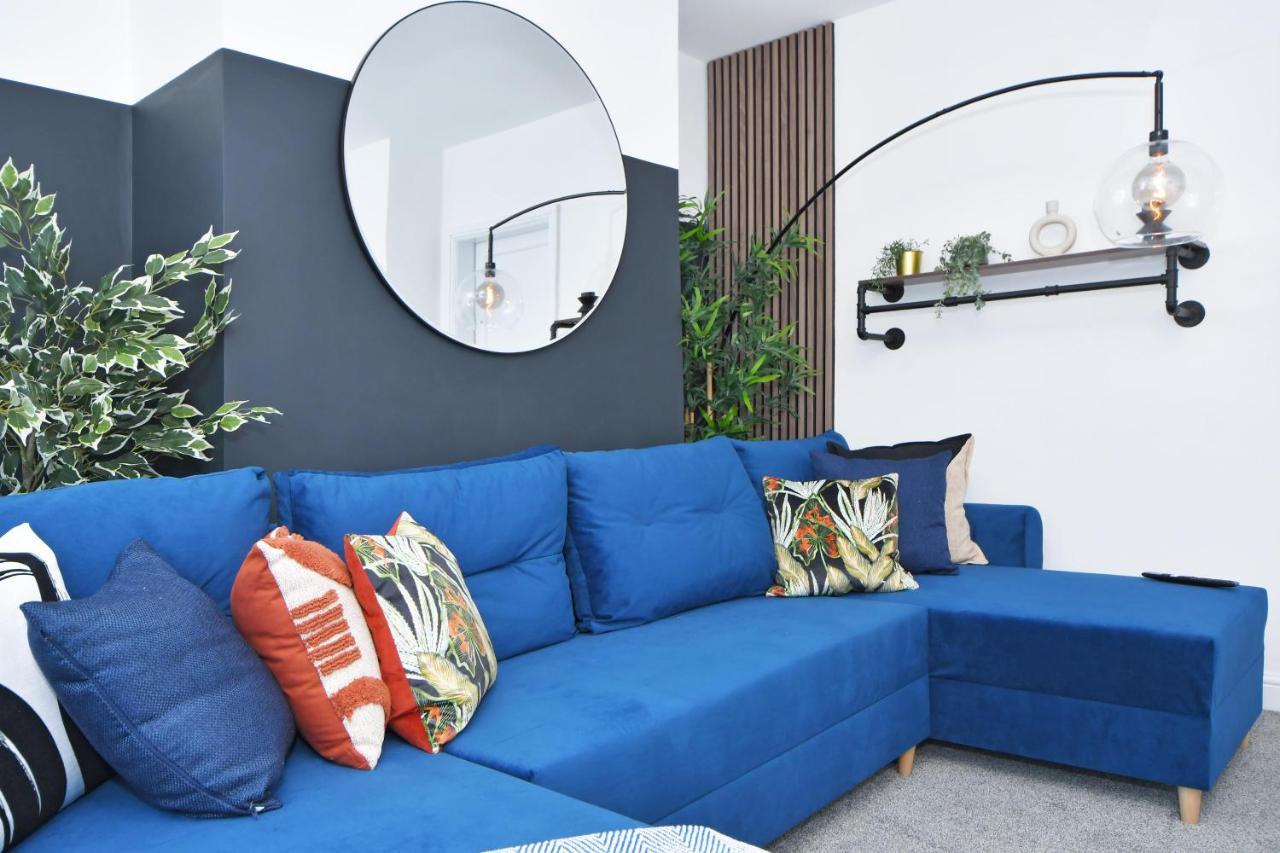 Lily House By Yourstays - Cosy 3 Bedroom House In Крю Екстериор снимка